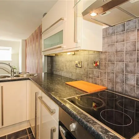 Wesley Court * Leeds (West Yorkshire)